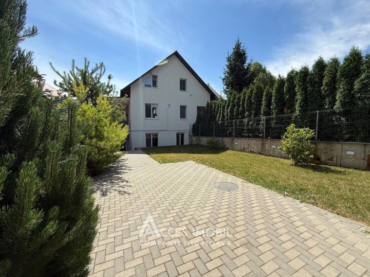 Rent! Townhouse in 2 levels! Durlești, Păcii street, 3 rooms + living room, 115m² + 3 ares. Eurorepair!: 24