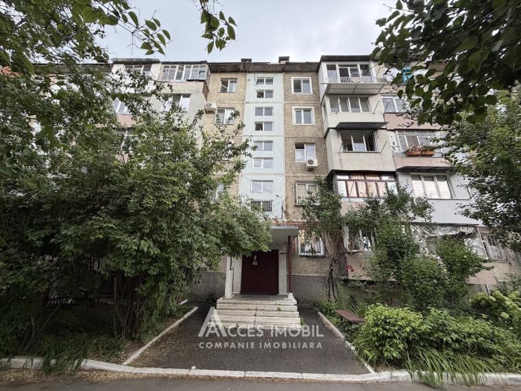 Botanica, bd. Traian, 2 camere. Seria Hrușciovka!: 0