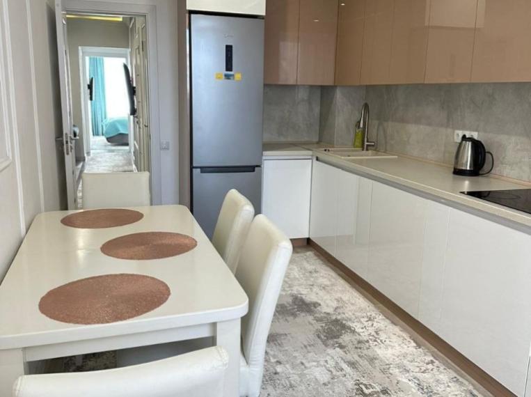 Basconslux! Telecentru, str. Sprîncenoaia, 3 camere + living. Euroreparație!: 1