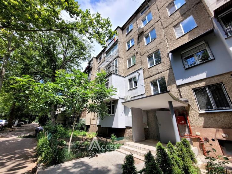Botanica, str. Hristo Botev, 2 camere. Hrușciovka!: 10
