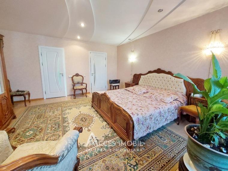 Casă în 3 nivele! str. Praga, Botanica, 450m2 + 4 ari! Euroreparație!: 3