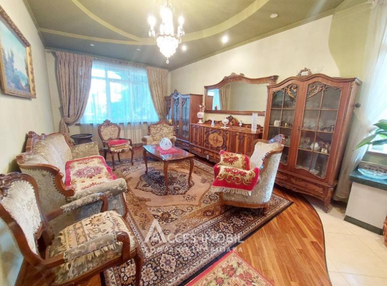 Casă în 3 nivele! str. Praga, Botanica, 450m2 + 4 ari! Euroreparație!: 11