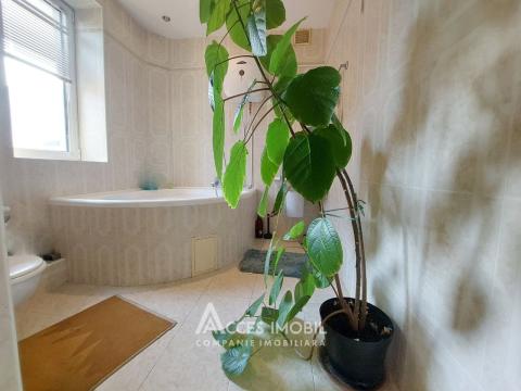 Casă în 3 nivele! str. Praga, Botanica, 450m2 + 4 ari! Euroreparație!: 23