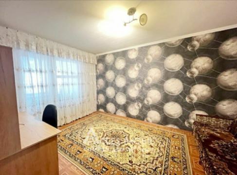 Аренда! Чеканы, бул. Мирча чел Бэтрын, 3 комнаты! Середина дома!: 2