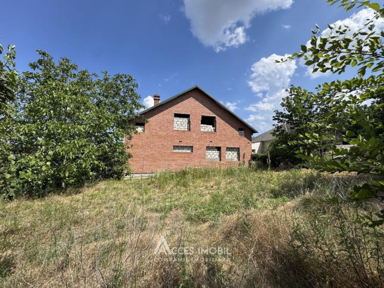 Дом в 2 уровня! Сынджера, ул. Индепенденцей, 5+ комнат + гостиная, 240м² + 6 соток!: 1