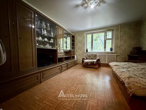Botanica, str. Independenței, 3 camere + living. Seria 143!: 3