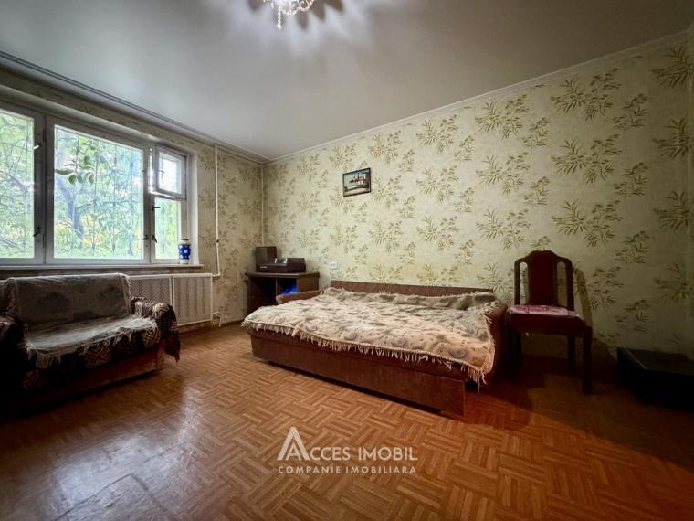Botanica, str. Independenței, 3 camere + living. Seria 143!: 2