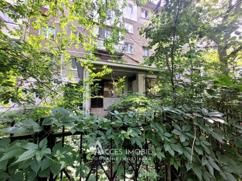 Botanica, str. Independenței, 3 camere + living. De mijloc!: 1