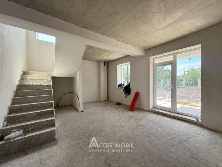 Duplex în 2 niveluri! Ghidighici, str. Alba Iulia, 4 camere + living, 142m² + 4 ari. Varianta albă!: 1
