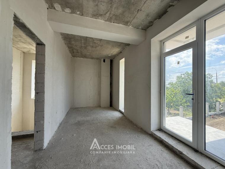 Duplex în 2 niveluri! Ghidighici, str. Alba Iulia, 4 camere + living, 142m² + 4 ari. Varianta albă!: 4