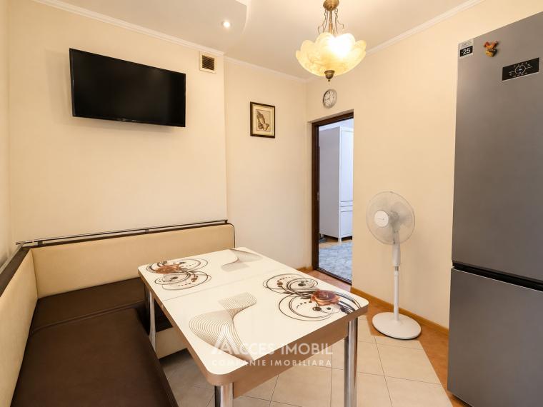 Codru, Costiujeni Street, 3 rooms. Eurorepair! Cahul series!: 2