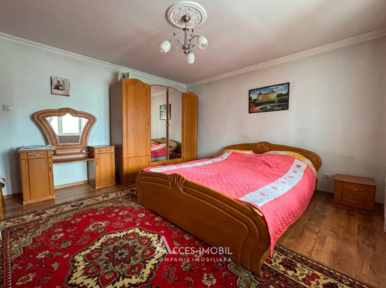 Casă! Cojușna, str. Mihai Viteazul, 5+ camere + living, 179m² + 8 ari!: 1