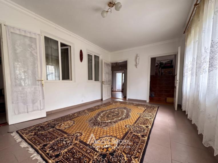 Casă! Cojușna, str. Mihai Viteazul, 5+ camere + living, 179m² + 8 ari!: 5