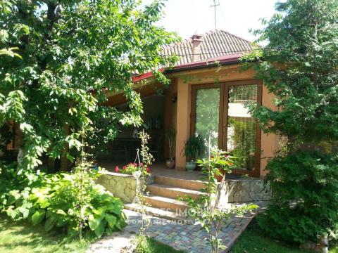 Chirie! Casă de tip cottage în 2 niveluri! Telecentru, șos. Hâncești, 5+ camere + living, 340m² + 6 ari. Euroreparație!: 6