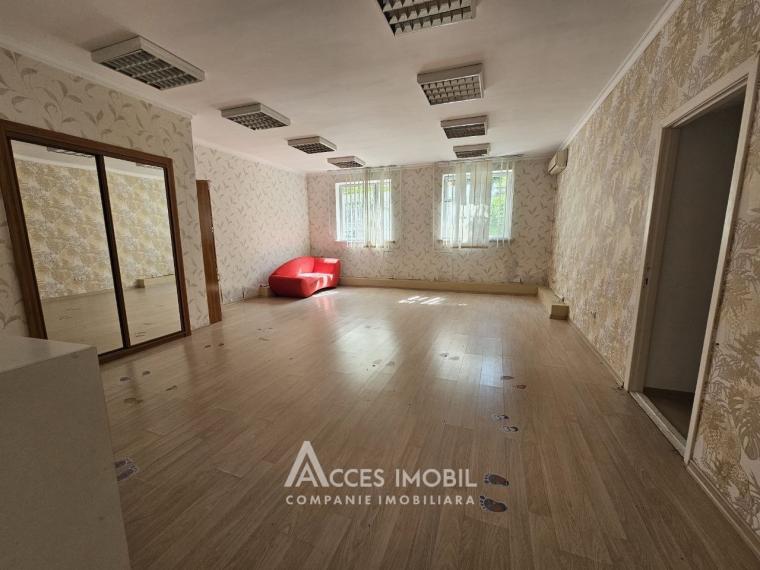 Bloc Nou! Spațiu comercial, Râșcani, str. Miron Costin, 246 m². Reparație medie!: 2