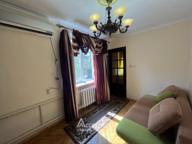 2-room Apartment, Botanica, Cetatea Alba Street. Brezhnevka series! Central heating!: 4
