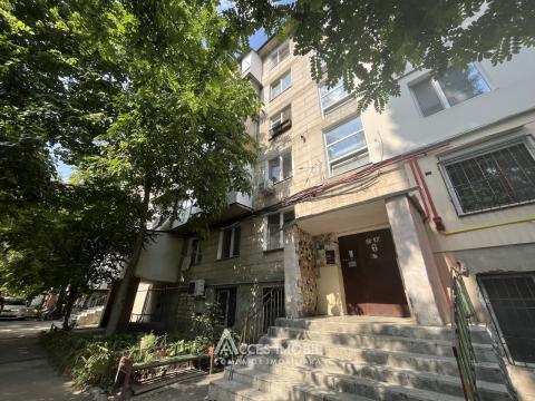 2-room Apartment, Botanica, Cetatea Alba Street. Brezhnevka series! Central heating!: 9