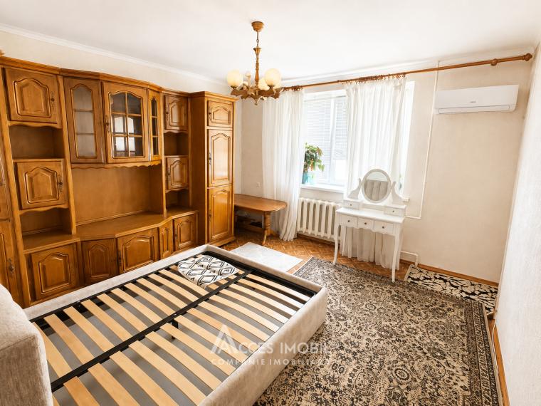 Chirie! Codru, str. Grenoble, 2 camere + living. Euroreparație! Seria 143! Localizare de mijloc!: 1