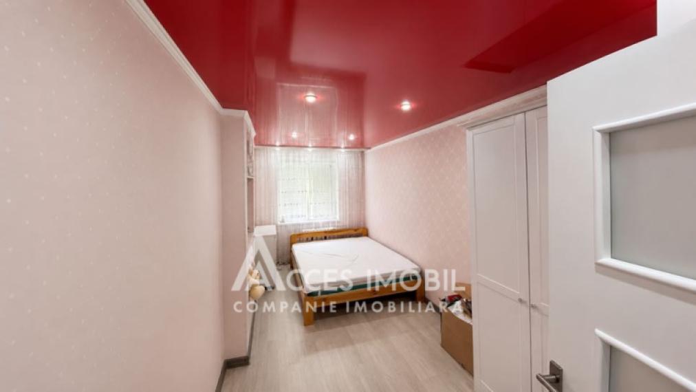 Botanica, Trandafirilor street, 3 rooms. Middle location!: 2