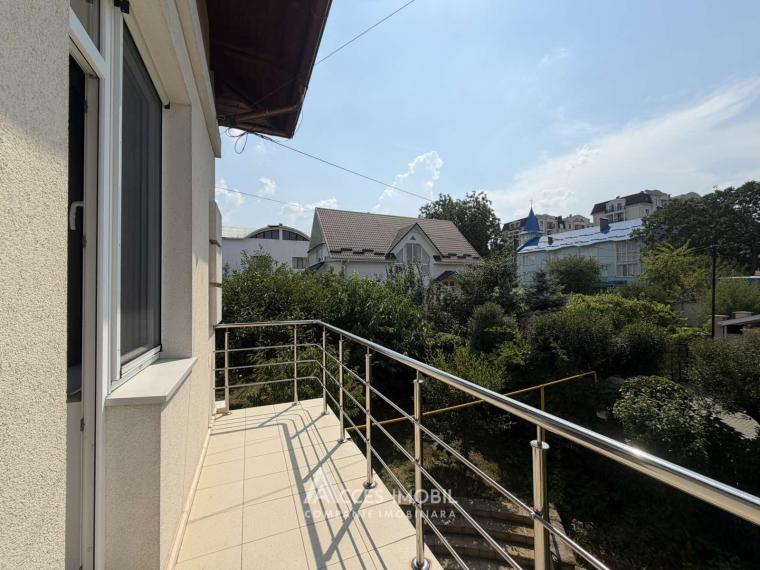 Аренда! Дом в 3 уровня! Центр, ул. Трифан Балтэ, 5+ комнат + гостиная, 480 м² + 8 соток. Евроремонт!: 40