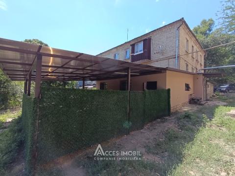 Codru, Costiujeni street, 2 rooms + living room.: 9