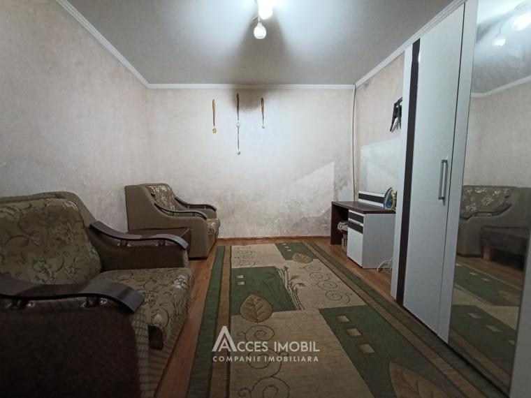 Codru, Costiujeni street, 2 rooms + living room.: 2