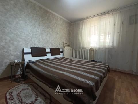 Codru, Costiujeni street, 2 rooms + living room.: 1