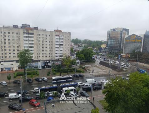 Центр, бул. Штефан чел Маре, 4 комнаты + гостиная. Середина дома! Автономное отопление!: 23