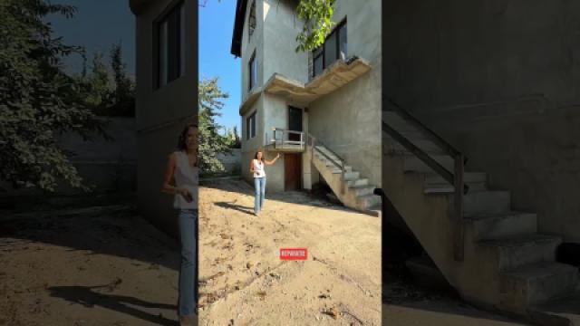 Casă în 3 niveluri! Poșta Veche, str. Podgorenilor, 5 camere + living, 241m² + 2 ari. Varianta albă!: 0