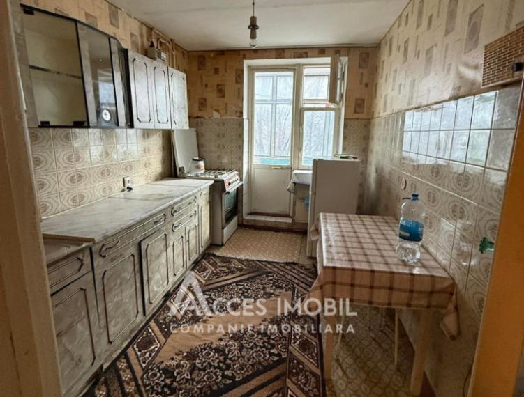 Botanica, Ioan Voda Viteazul street, 3 rooms. Middle location!: 4