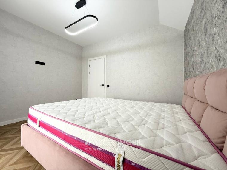 Chirie! Băcioi, str. Liviu Deleanu, Casă 2 niveluri, 4 camere + living, 165m² + 4 ari. Euroreparație!: 6