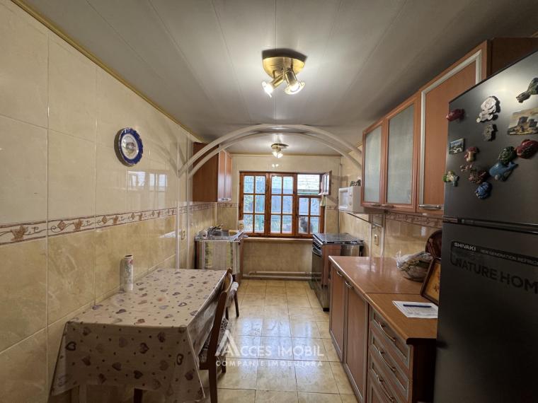 Casă în 2 niveluri! Buiucani, str. Paris, 3 camere + living, 130m² + 3 ari!: 5