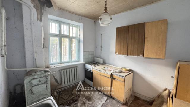 Casă! Telecentru, str. Vasile Cheltuială, 3 camere + living, 85m² + 2 ari!: 3
