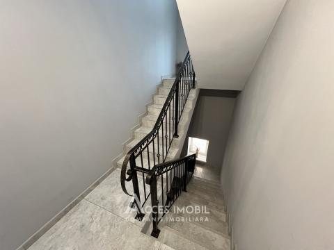 TownHouse în 2 niveluri! Codru, str. Busuiocului, 2 camere + living, 142m² + 1 ar.: 10