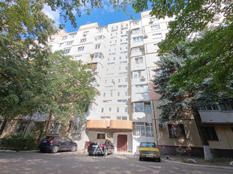 Buiucani, șos. Balcani, 3 camere + living. Seria 143! Localizare de mijloc!: 8