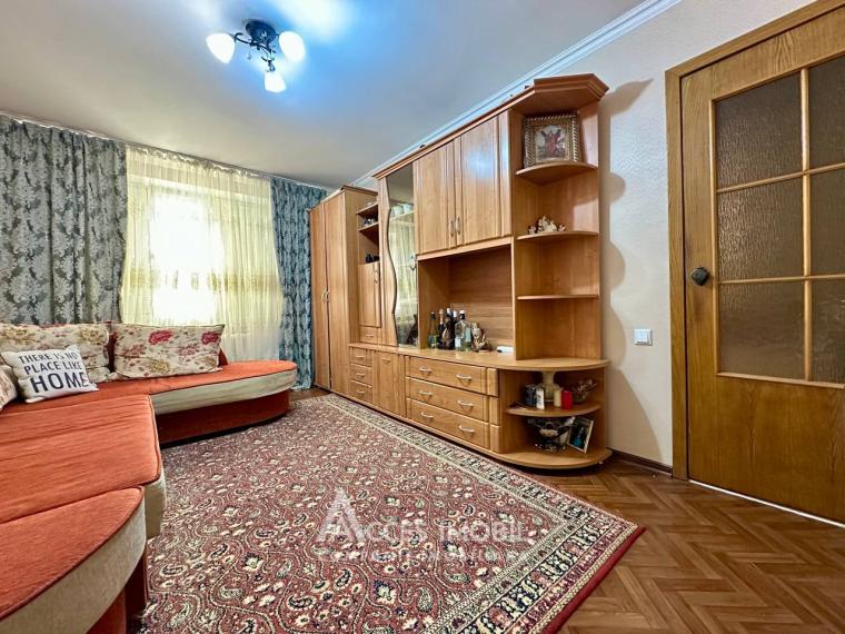 Ciocana, str. Mihail Sadoveanu, 2 camere. De mijloc!: 1