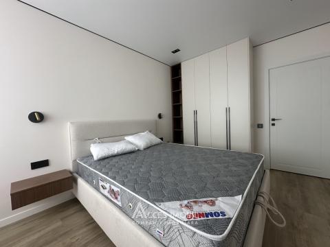 Bloc Nou! Durlești, str. Regina Elisabeta, 2 camere + living. Euroreparație! De mijloc!: 2