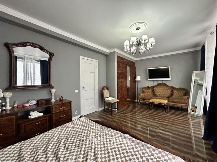 Casă în 2 niveluri! Codru, str. Prepeliței, 2 camere + living, 120m² + 3 ari. Reparație medie!: 1