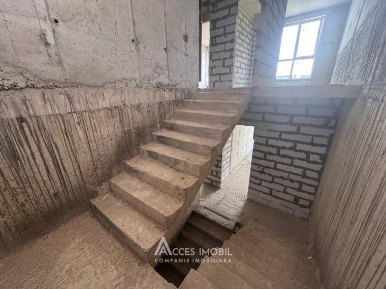 Flormincom! 3-storey TownHouse! Buiucani, Bisericii street, 4 rooms + living room, 166m² + 1 are. White version!: 3