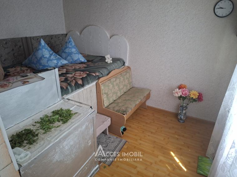 Casă! Sireți, str. Petru Rareș, 3 camere, 129m² + 7 ari. Autonomă!: 7