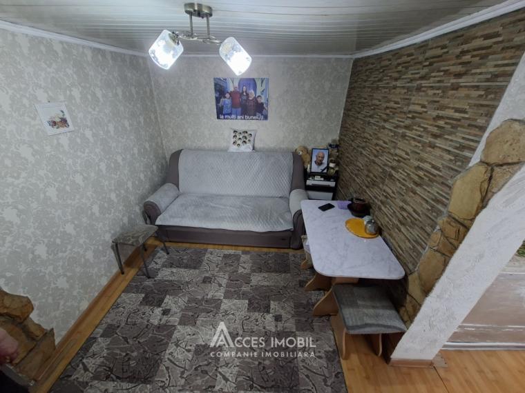 Casă! Sireți, str. Petru Rareș, 3 camere, 129m² + 7 ari. Autonomă!: 8