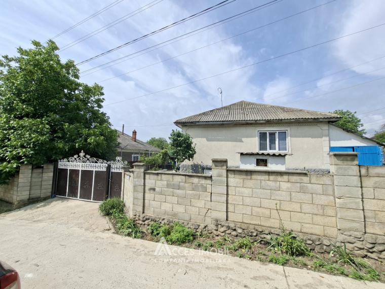 Casă! Sireți, str. Petru Rareș, 3 camere, 129m² + 7 ari. Autonomă!: 12