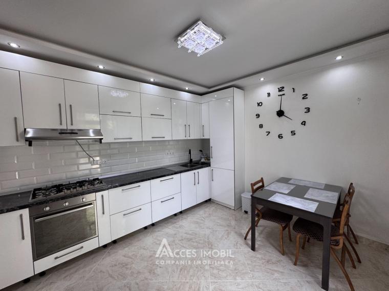 Townhouse/Duplex on 3 levels! Dumbrava, Stejarului street, 3 rooms + living room, 170m2 + 3 ares. Eurorepair!: 3