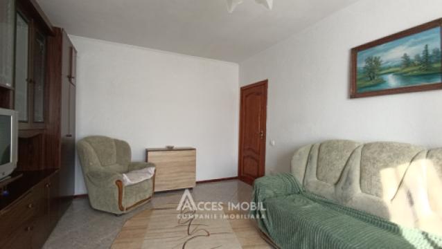 Sculeni, str. Calea Ieșilor, 2 camere.: 3