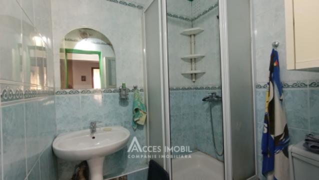 Sculeni, str. Calea Ieșilor, 2 camere.: 10