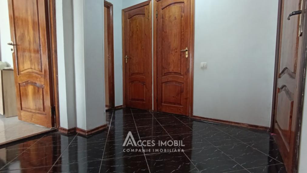 Sculeni, str. Calea Ieșilor, 2 camere.: 8