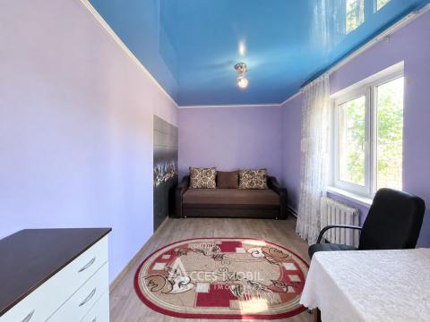 Casă tip cottage în 2 niveluri! Sîngera, str. Ștefan cel Mare și Sfînt, 3 camere + living, 80m² + 3 ari. Reparație medie!: 3