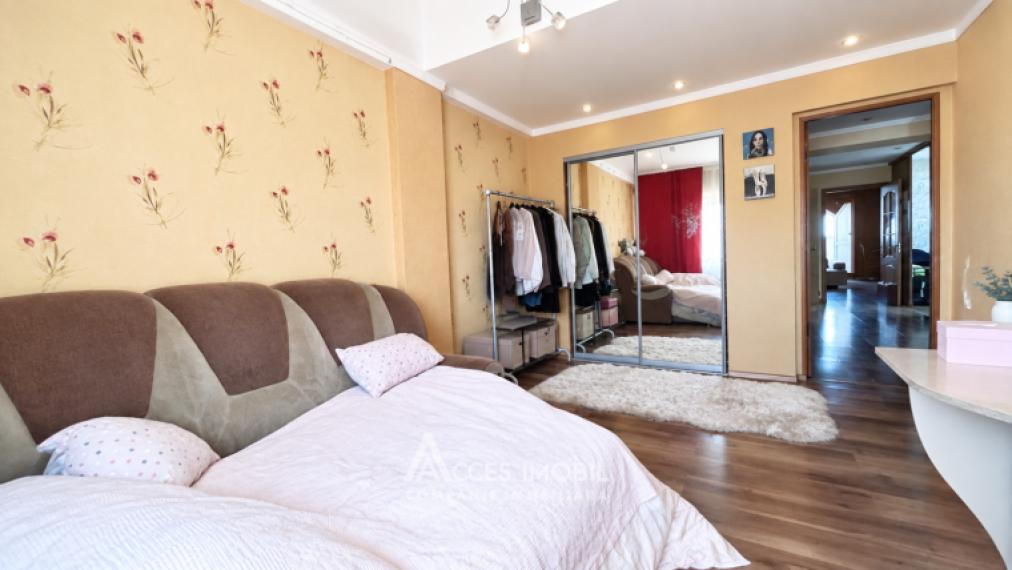 Bloc Nou! Botanica, bd. Decebal, 4 camere + living. De mijloc!: 4