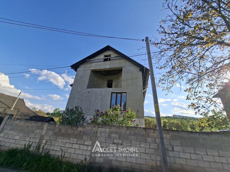 Casă în 3 niveluri! Poșta Veche, str. Podgorenilor, 5 camere + living, 241m² + 2 ari. Varianta albă!: 6