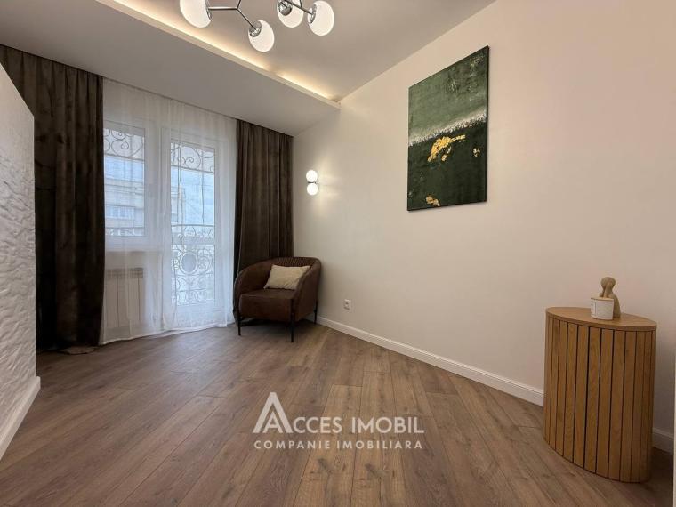 Center, Constantin Negruzzi Boulevard, 2 rooms + living room. Eurorepair!: 6